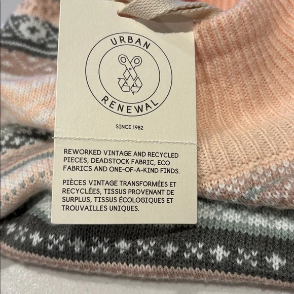 Urban Renewal, Women's Pullover Mock Neck Sweater. Size Medium.  Pink. NWT. - Picture 8 of 11